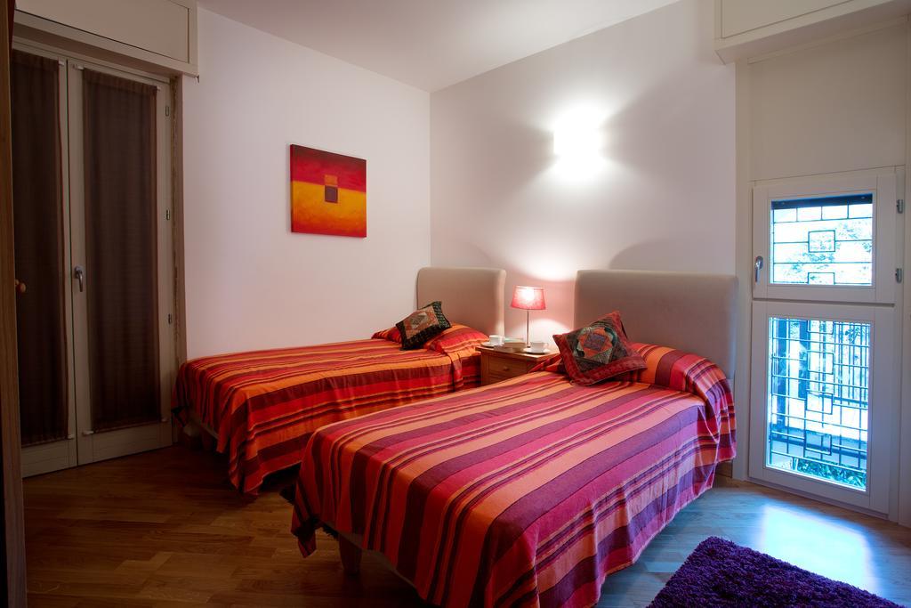5 Luxury Laglio Apartments-By Italian Apartments Stylish, Executive, Contemporary, Ribolla Azzuro, Penthouse Pokój zdjęcie