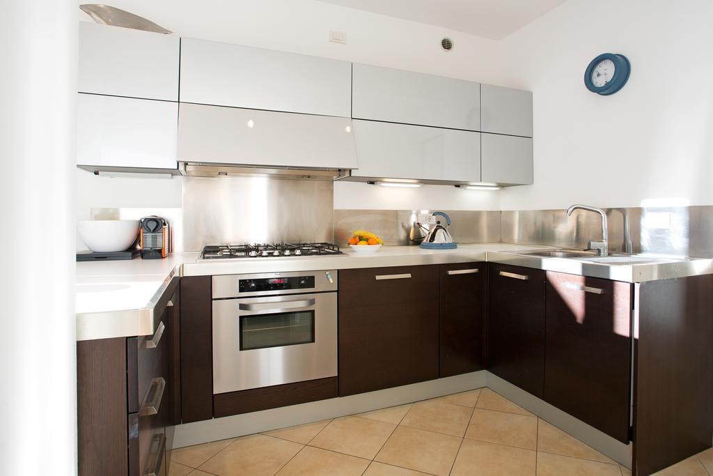 5 Luxury Laglio Apartments-By Italian Apartments Stylish, Executive, Contemporary, Ribolla Azzuro, Penthouse Zewnętrze zdjęcie
